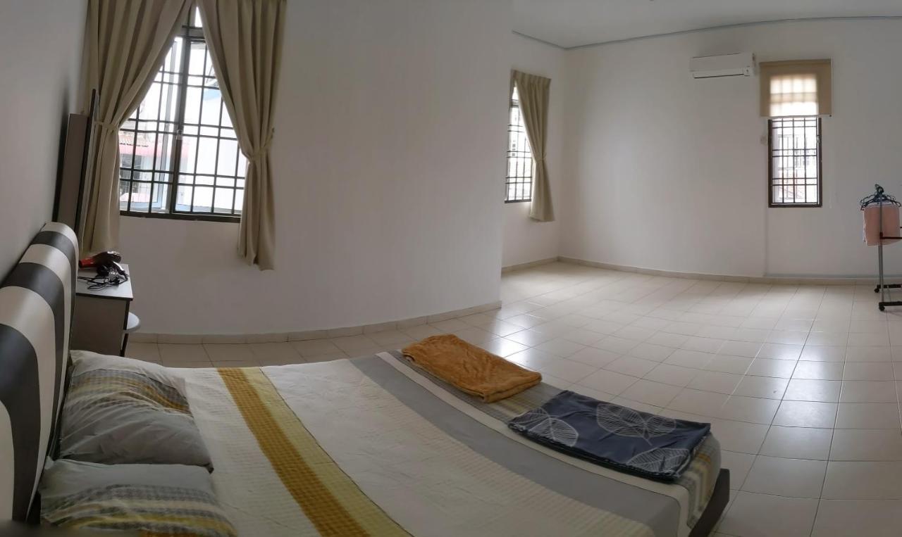 Holiday home 6 Bedrooms Corner House: Big & Comfort